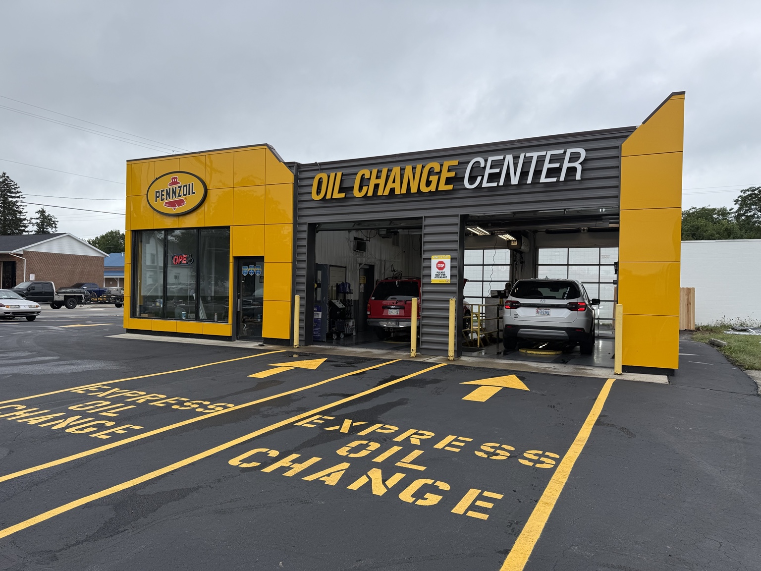 Pennzoil Oil Change Center on East Sandusky Street in Findlay